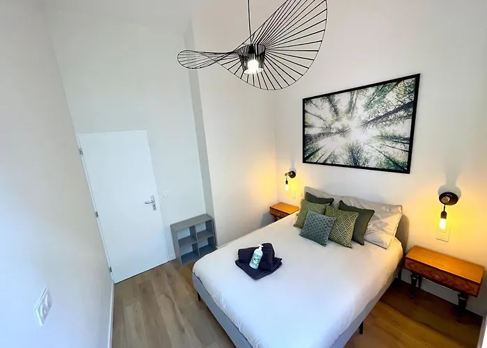 Maison La Provencale 6 Pers - Free Parking - Climatisation - Metro Апартаменты *